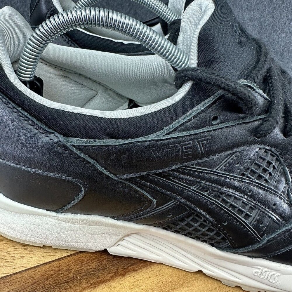 KITH GRAND OPENING ASICS
BLACK AND WHITE - Picture 3 of 11